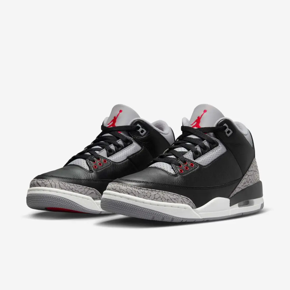 Read more about the article Air Jordan 3 Retro Black Cement: A Timeless Icon